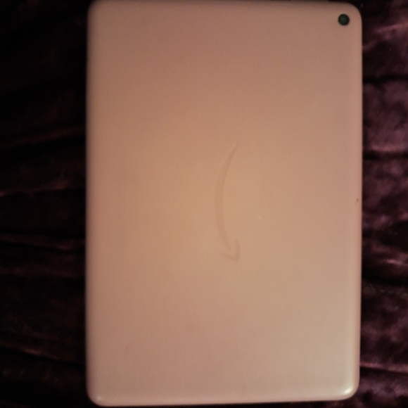 Amazon fire tablet - Picture 2 of 5